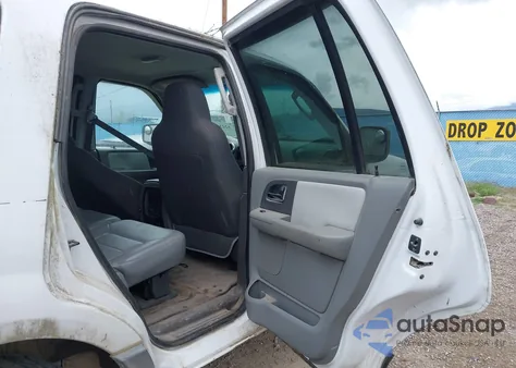 2005 Ford Expedition Nbx/Xlt from USA, damaged, VIN 1FMPU16505LA92983